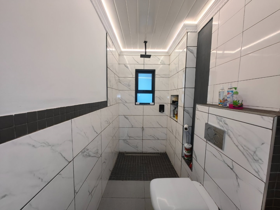 3 Bedroom Property for Sale in Beacon Valley Western Cape